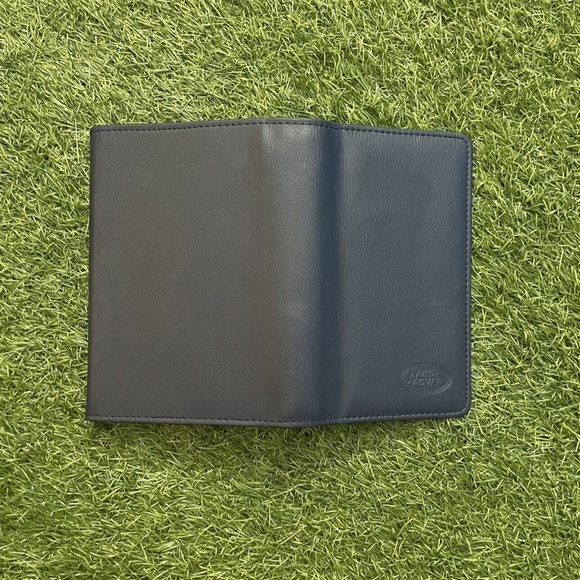 2018 Land Rover Range Rover Velar Owners Manual - Picture 11 of 12